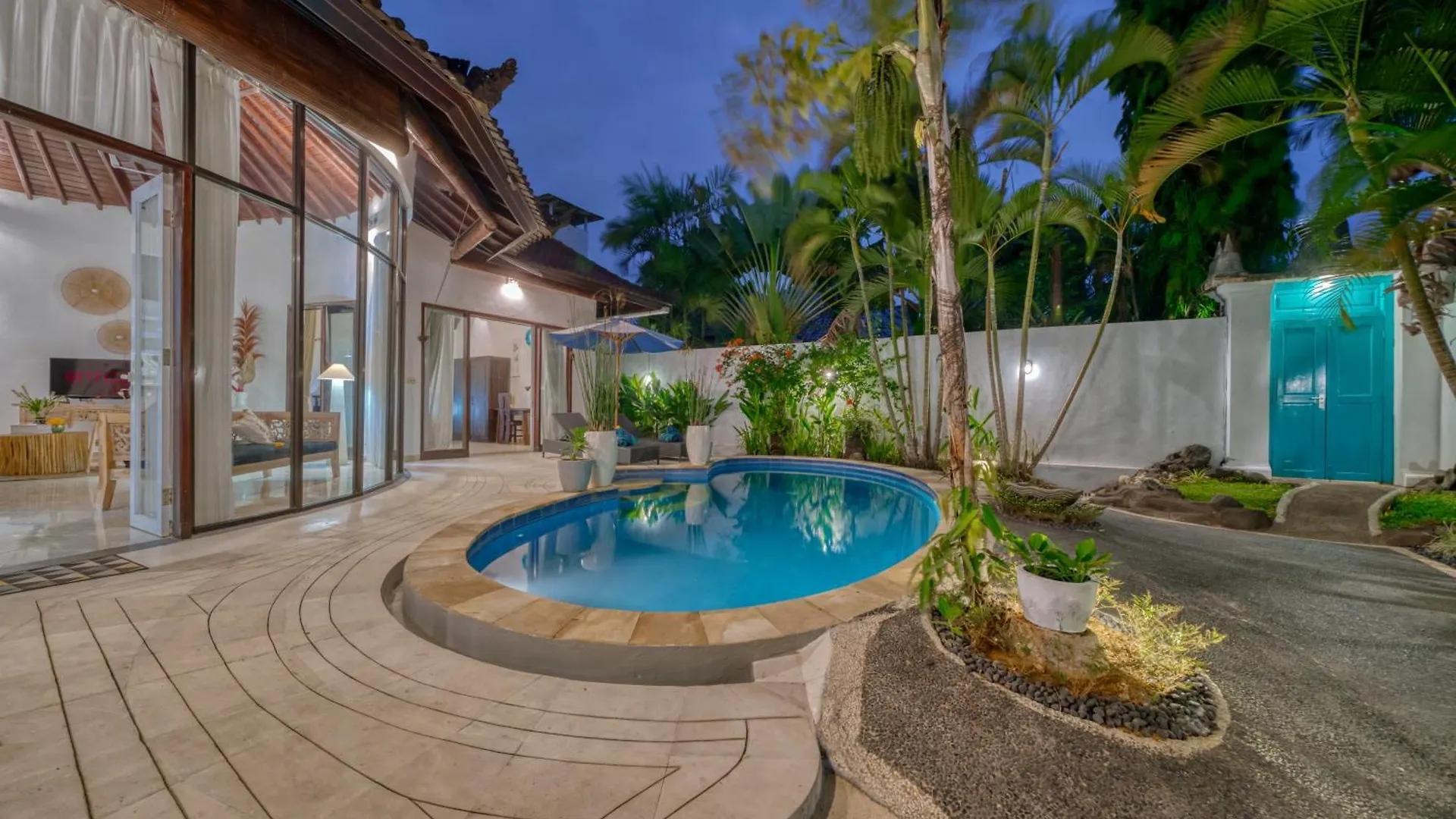 Peaceful 2Bd Seminyak Villa With Private Pool And Garden